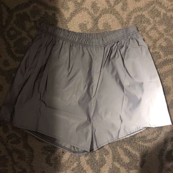 Reflective bottoms - Picture 3 of 3